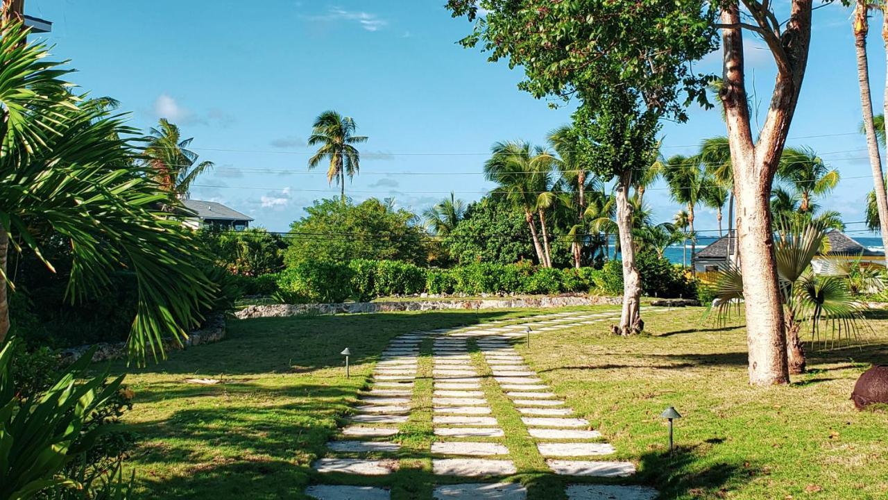 Pineapple Fields Governor's Harbour Exterior foto